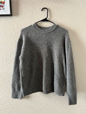 AE Outfitters Gray Crewneck Knit Sweater